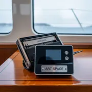 Аренда Система комплексная для брошюр и буклетов Duplo DIGITAL FOLDING System Морпорт Сочи — ART SPACE