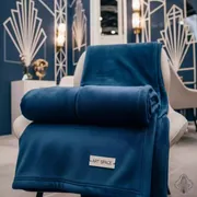 Аренда Плед флисовый синий в Mövenpick Hotel — ART SPACE
