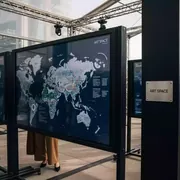 Аренда Плакаты интерактивные "Экономическая география регионов мира" на парусной регате (Сочи) — ART SPACE