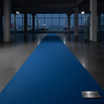 Аренда Дорожка габардин васильковая 3 м на территории Морпорта Сочи — ART SPACE