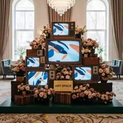 Аренда Фотозона новогодняя с ретро телевизорами в Imeretinskiy Hotel — ART SPACE