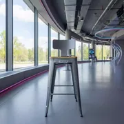 Аренда Стул барный со спинкой Tolix Wood серебристый матовый в ресторане «La Terrazza» — ART SPACE