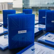Аренда Обложки для переплета пластиковые Lamirel Transparent A4 200 мкм синие в Университете «Сириус» — ART SPACE