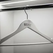 Аренда Вешалка деревянная белая в City Park Hotel Sochi — ART SPACE