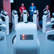 Аренда Класс VR мобильный EDUBLOCK PICO 3 MAX VR 12 в ресторане «Сыроварня» — ART SPACE