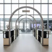 Аренда Стеллажи консоли арки в Omega Sirius — ART SPACE