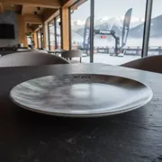 Аренда Тарелка Beton фарфор 26 см в Rixos Krasnaya Polyana — ART SPACE