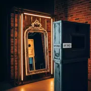 Аренда Фотозона селфи зеркало винтаж на арене «Фишт» — ART SPACE