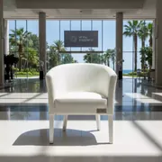 Аренда Стул Marco белый из экокожи в Radisson Collection Paradise — ART SPACE