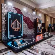 Аренда Фотозона с пайетками в стиле «Игральные карты» в гранд-отеле «Жемчужина» — ART SPACE