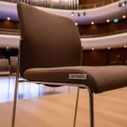 Аренда Стул Iso коричневая ткань в Зале органной и камерной музыки — ART SPACE