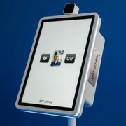 Аренда Стойка Smart GIF в комплексе «Дагомыс» — ART SPACE