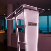 Аренда Трибуна "Конгресс 2.0" в пляжном клубе Del Mar — ART SPACE