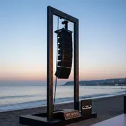 Аренда Линейный массив L Acoustics KUDO на пляже «Ривьера» — ART SPACE