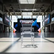 Аренда Стул Кьявари пластиковый прозрачный в МФК «Горный» — ART SPACE