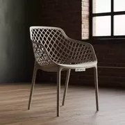 Аренда Стул пластиковый тиффани Изо в Alpha Sirius — ART SPACE