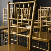Аренда Стул Chiavari NEW пластиковый золотой в Зале органной и камерной музыки — ART SPACE