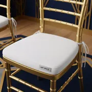 Аренда Подушка на стул Кьявари белая в Omega Sirius — ART SPACE