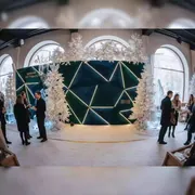 Аренда Пресс волл на ткани в ресторане «Voda» — ART SPACE