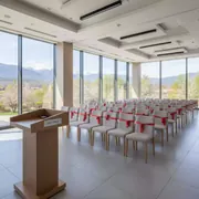Аренда Банты на стулья красного цвета в Mercure Сочи Центр — ART SPACE