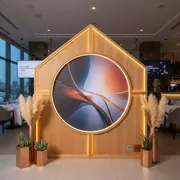 Аренда Фотозона звезда экрана в ресторане «La Terrazza» — ART SPACE