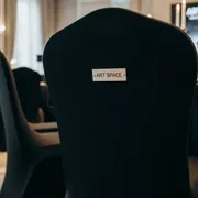 Аренда Чехол для стула черный стрейч R4E 00378 в Маринс Парк Отеле — ART SPACE