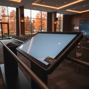Аренда Система интерактивная рельсовая AnTouch ANTB 94s 10i USTF в Novotel Resort — ART SPACE