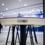 Аренда Стол коктейльный Eames в Imeretinskiy Hotel — ART SPACE