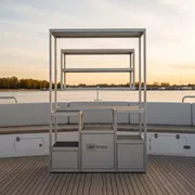 Аренда Модуль с полками и подиумами для стенда Isoframe Wave на VIP-яхте (Имеретинский порт) — ART SPACE