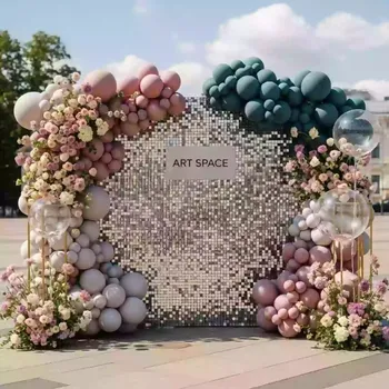 Аренда Фотозона из разных шаров и цветов с фоном из пайеток на Медальной площади — ART SPACE