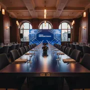 Аренда Стол обеденный Fuoz HPL в ресторане «Brunello» — ART SPACE