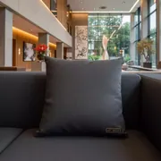 Аренда Декоративная подушка PIL 001 D серый 019 в Rodina Grand Hotel & SPA — ART SPACE