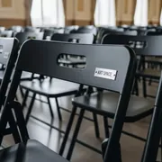Аренда Стул складной Gunde черный в Сочи Парк Отеле — ART SPACE
