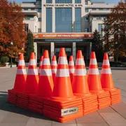 Аренда Конусы дорожные сигнальные 500 мм высотой в Rodina Grand Hotel & SPA — ART SPACE