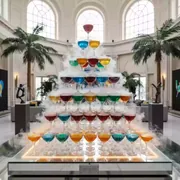 Аренда Пирамида из коктейлей 56 бокалов в Mantera Supreme — ART SPACE