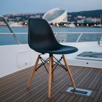 Аренда Стул дизайнерский Eames DSW DAW black черный на VIP теплоходе (Морпорт Сочи) — ART SPACE
