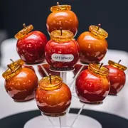 Аренда Яблоки в карамели в ресторане «Плакучая Ива» — ART SPACE