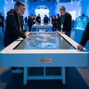 Аренда Стол интерактивный 43" 4K UHD в ледовом дворце «Большой» — ART SPACE