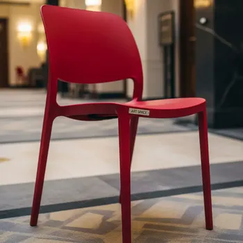 Аренда Стул пластиковый Морган красный в Mercure Сочи Центр — ART SPACE