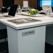 Аренда Стол Лидер 2 белый серый 2000х900 в Маринс Парк Отеле — ART SPACE