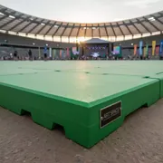 Аренда Бордюр для модульного покрытия Helex зеленый на арене «Фишт» — ART SPACE