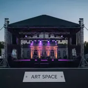 Аренда Сцена двускатная 20х14 м черная на вилле «Анна» — ART SPACE