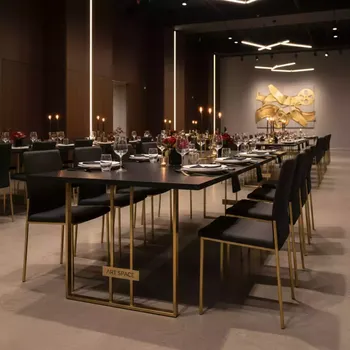 Аренда Стол банкетный Ritz Black Gold 180 см в МФК «Горный» — ART SPACE