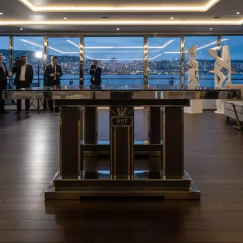 Аренда Подстолье 1042EM на VIP теплоходе (Морпорт Сочи) — ART SPACE