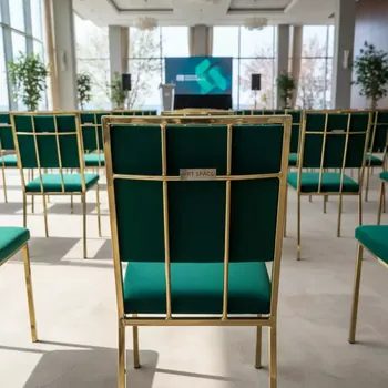 Аренда Стул Лион золото изумрудный в отеле Radisson Lazurnaya — ART SPACE