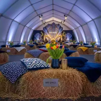 Аренда Сена в тюках для частных праздников в Ледовом дворце «Айсберг» — ART SPACE