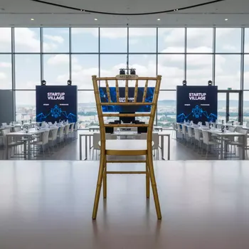 Аренда Стул золотой Наполеон в Panorama by Mercure — ART SPACE