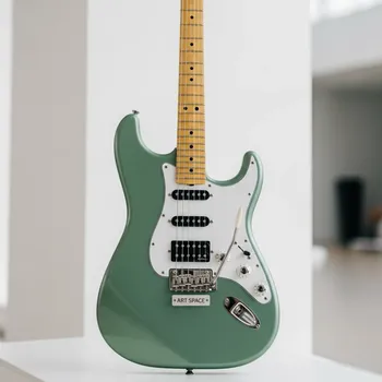 Аренда Электрогитара Fender Stratocaster цвета морской волны в Pullman Sochi Centre — ART SPACE