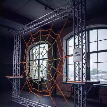 Аренда Паутина вертикальная в лофте «Студия 21» — ART SPACE