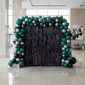 Аренда Фотозона черная из дождика с шарами в отеле Radisson Lazurnaya — ART SPACE